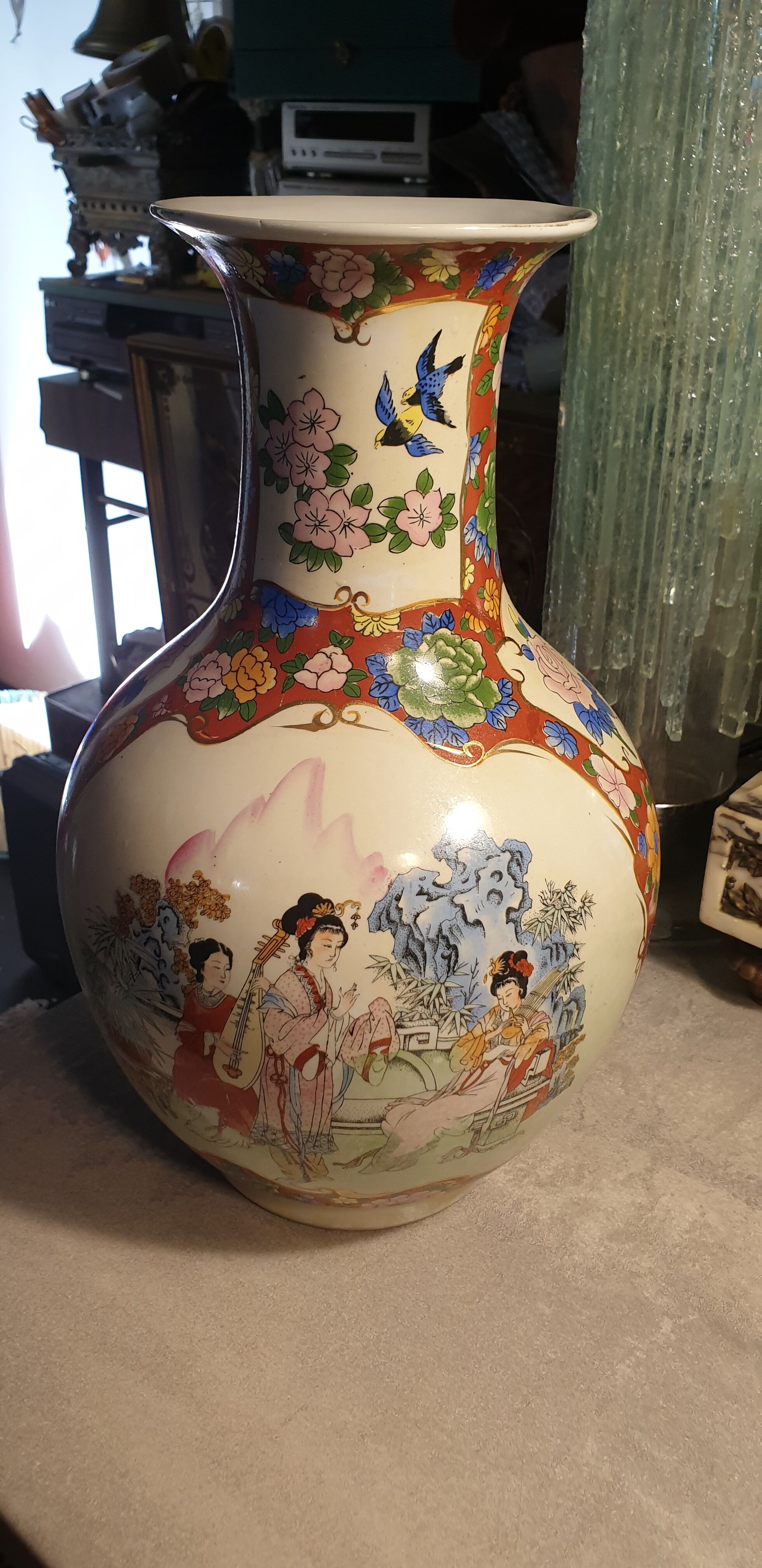 Vase JAPAN, Imari, late nineteenth century