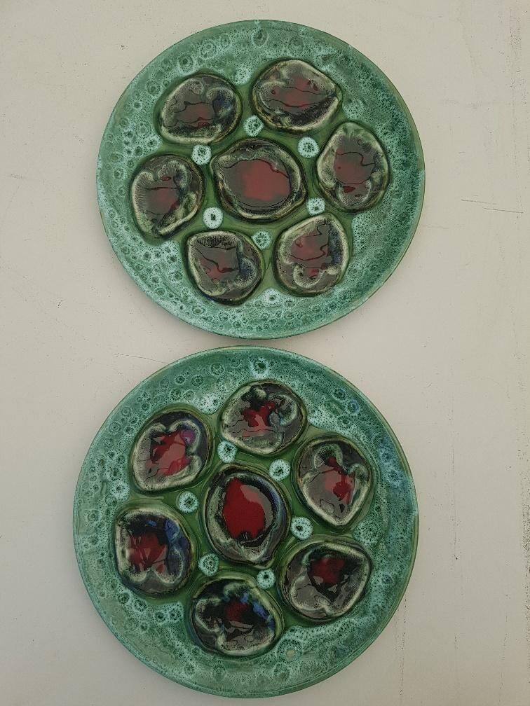 Set of 12 vintage Oyster plates