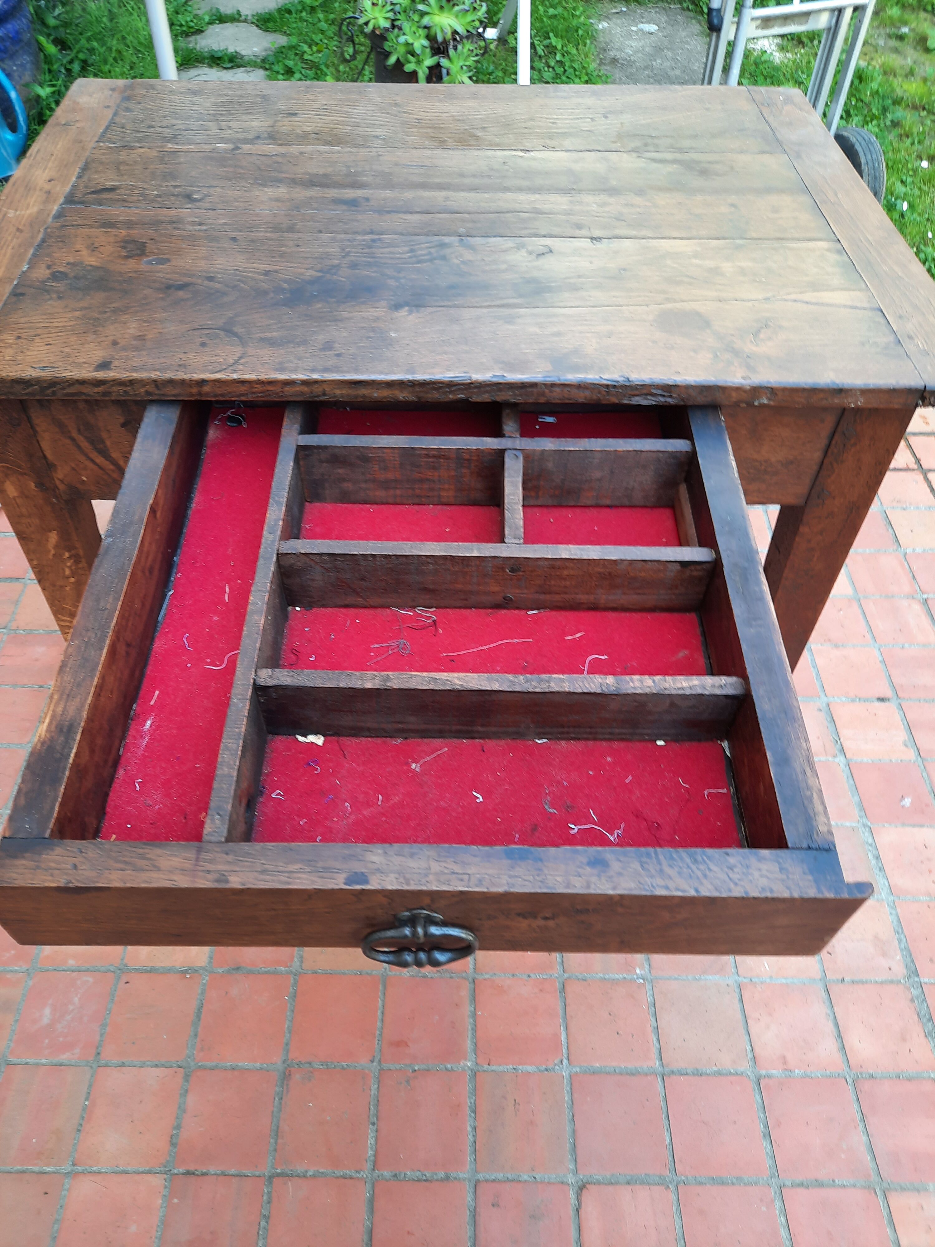 Table 1 drawer