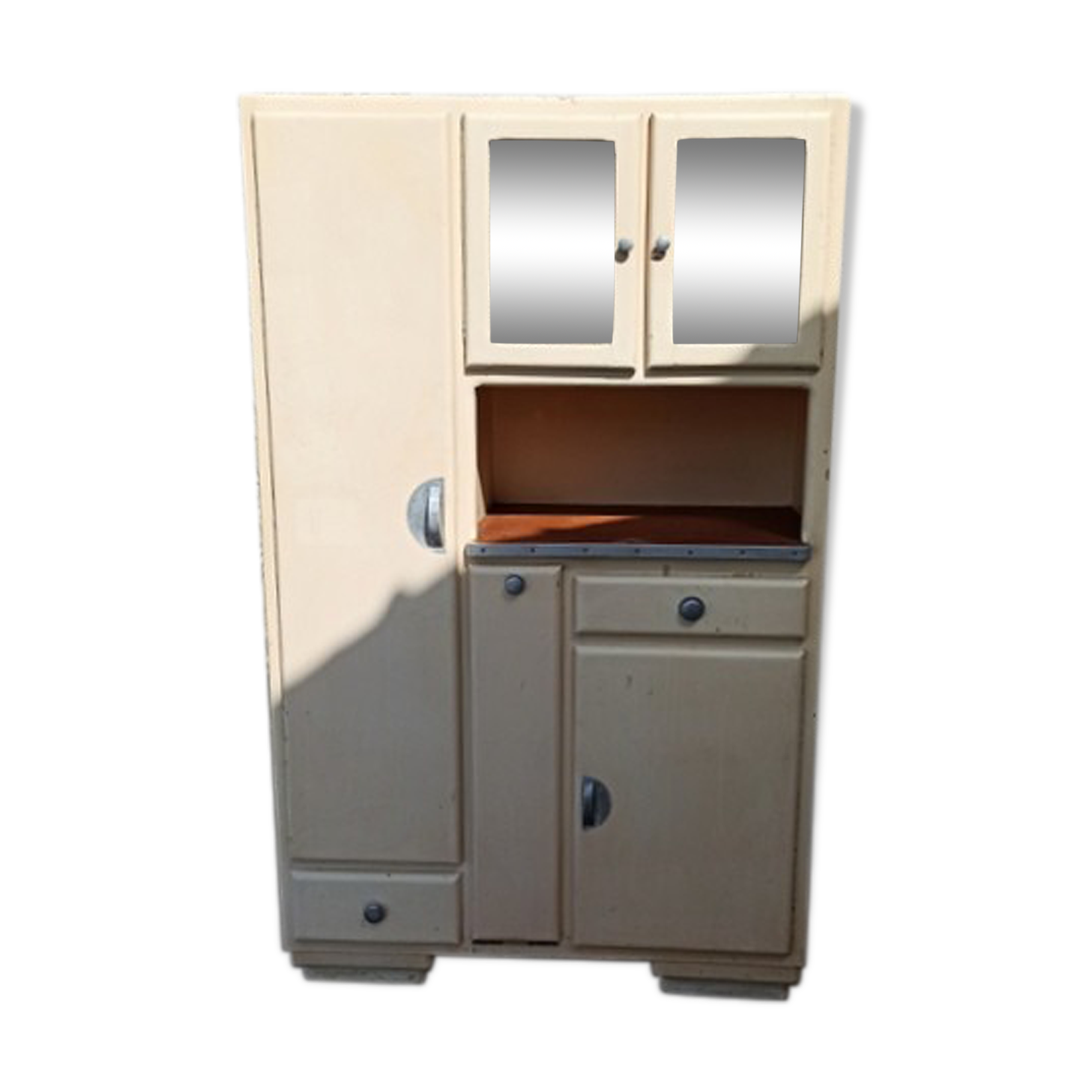 Buffet Mado, vintage