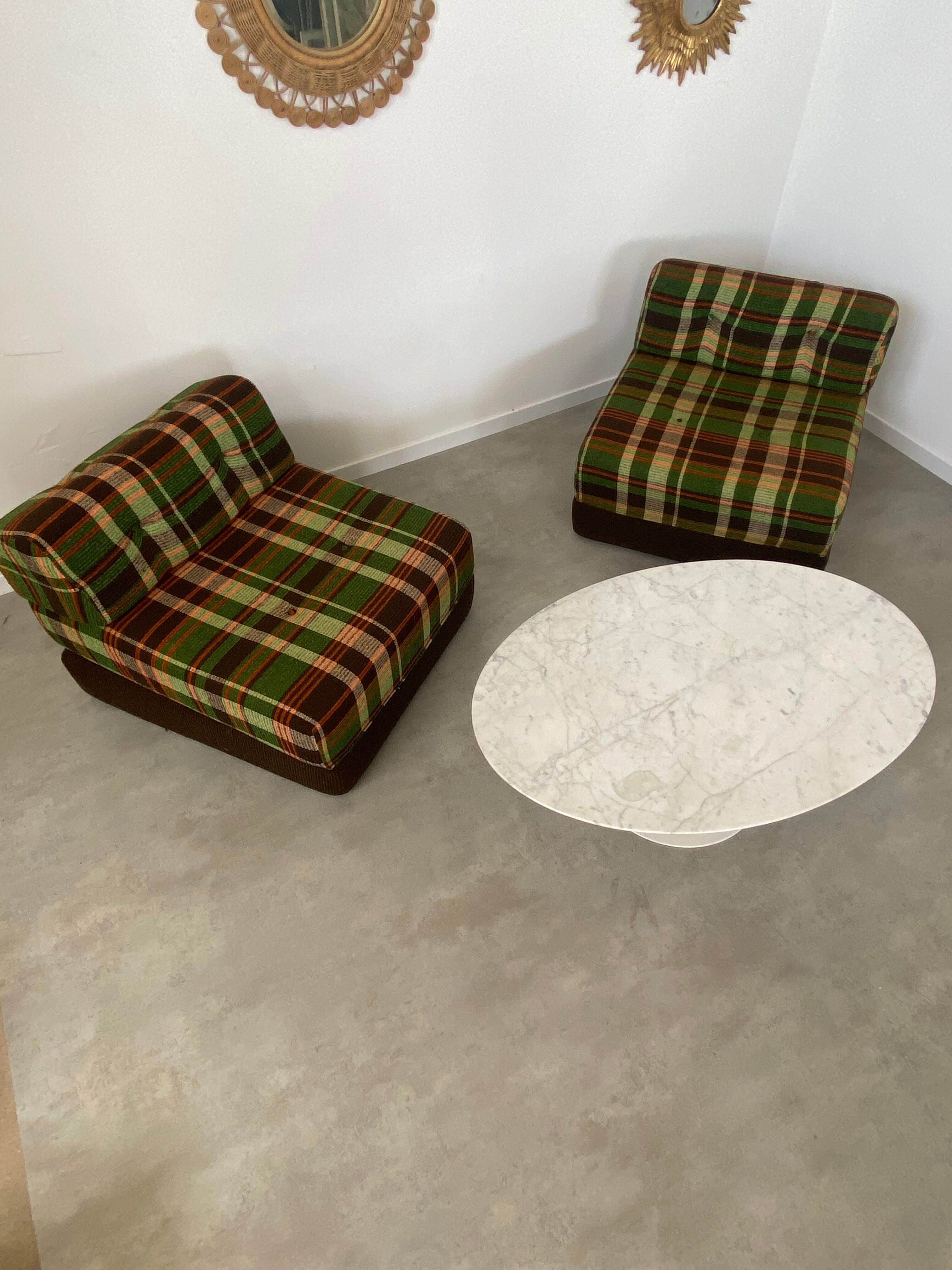 Armchairs / heater seventies checkered / British vintage pop