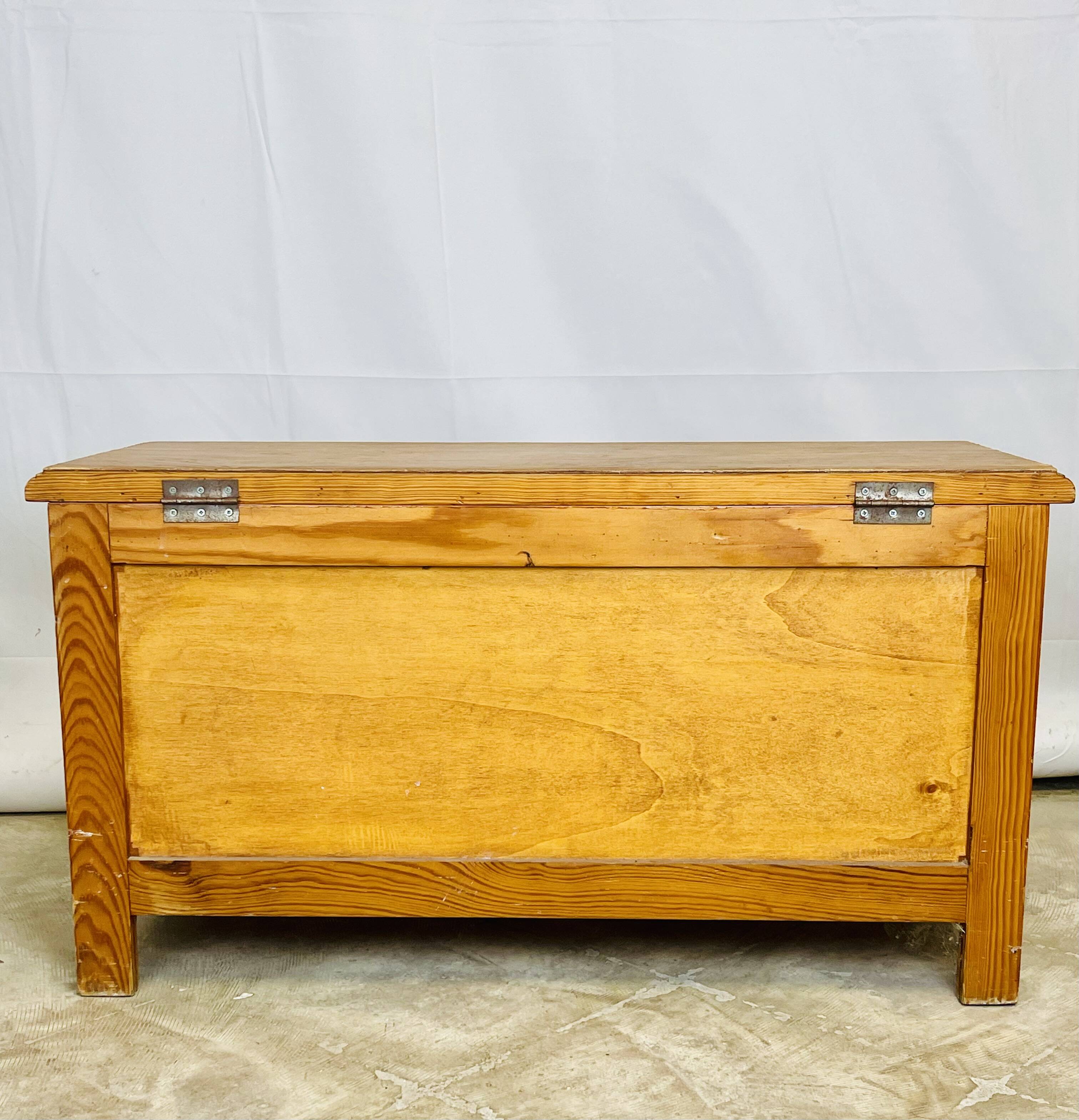 Toy chest