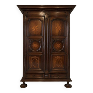 “Grande armoire régionale - noyer