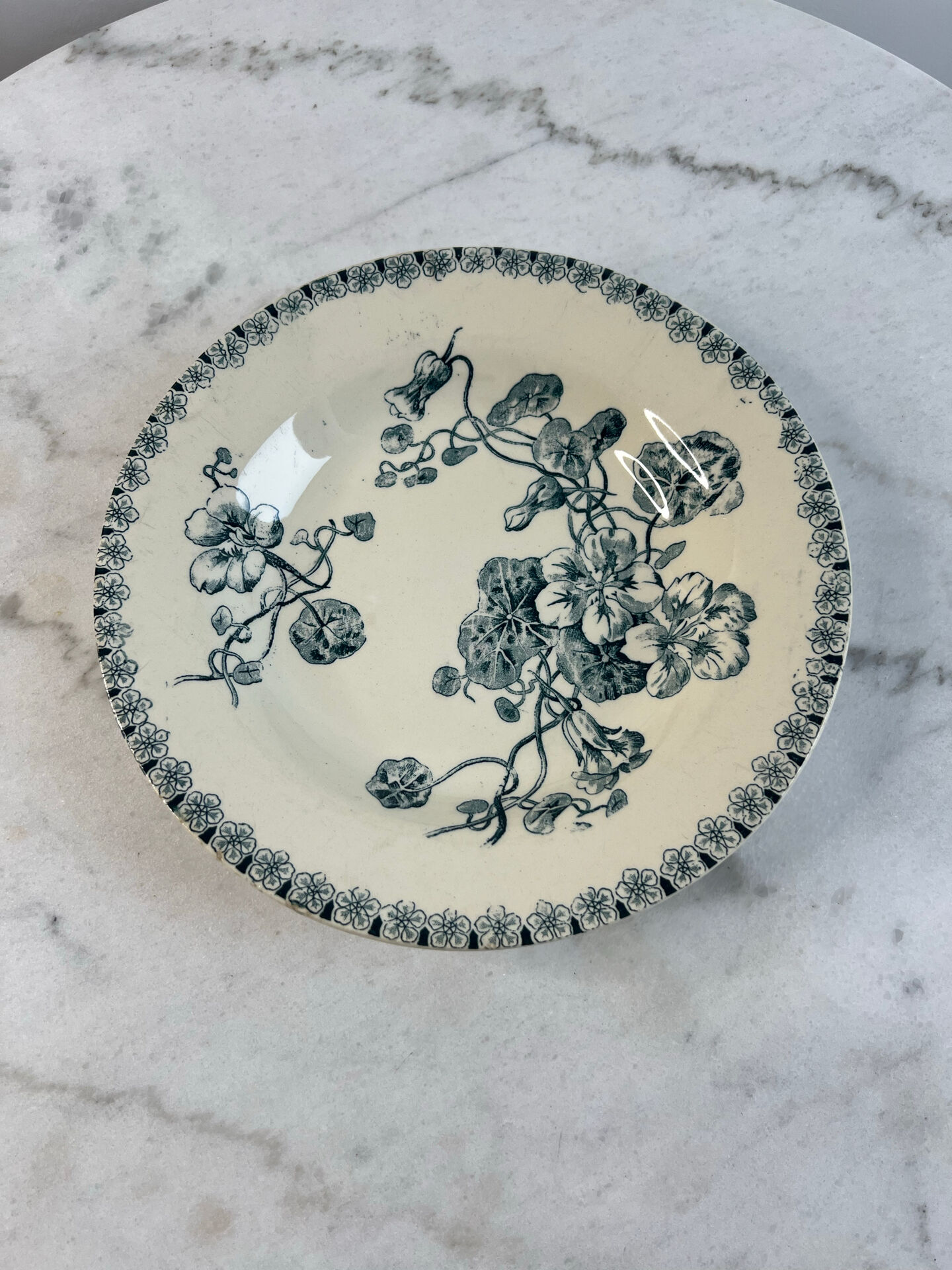 Gien terre de fer — capucine collection deep plate