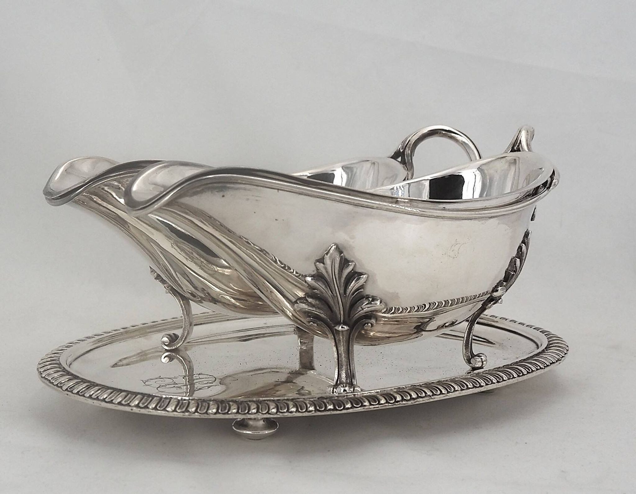 Idiot, double sauce boat + liners, Minerva silver, excellent condition, 19th century, 1.798 kg