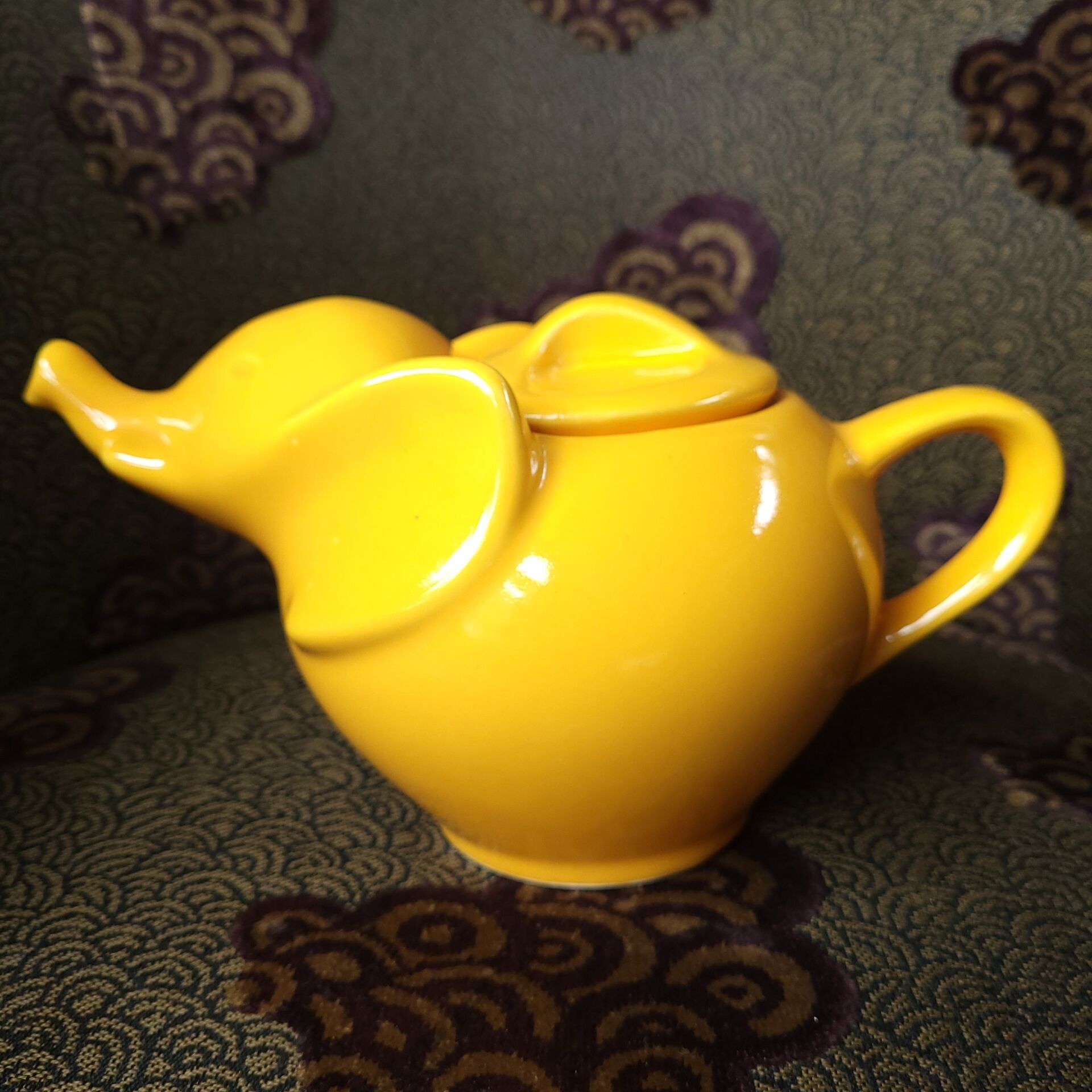Théière Éléphant jaune 1980