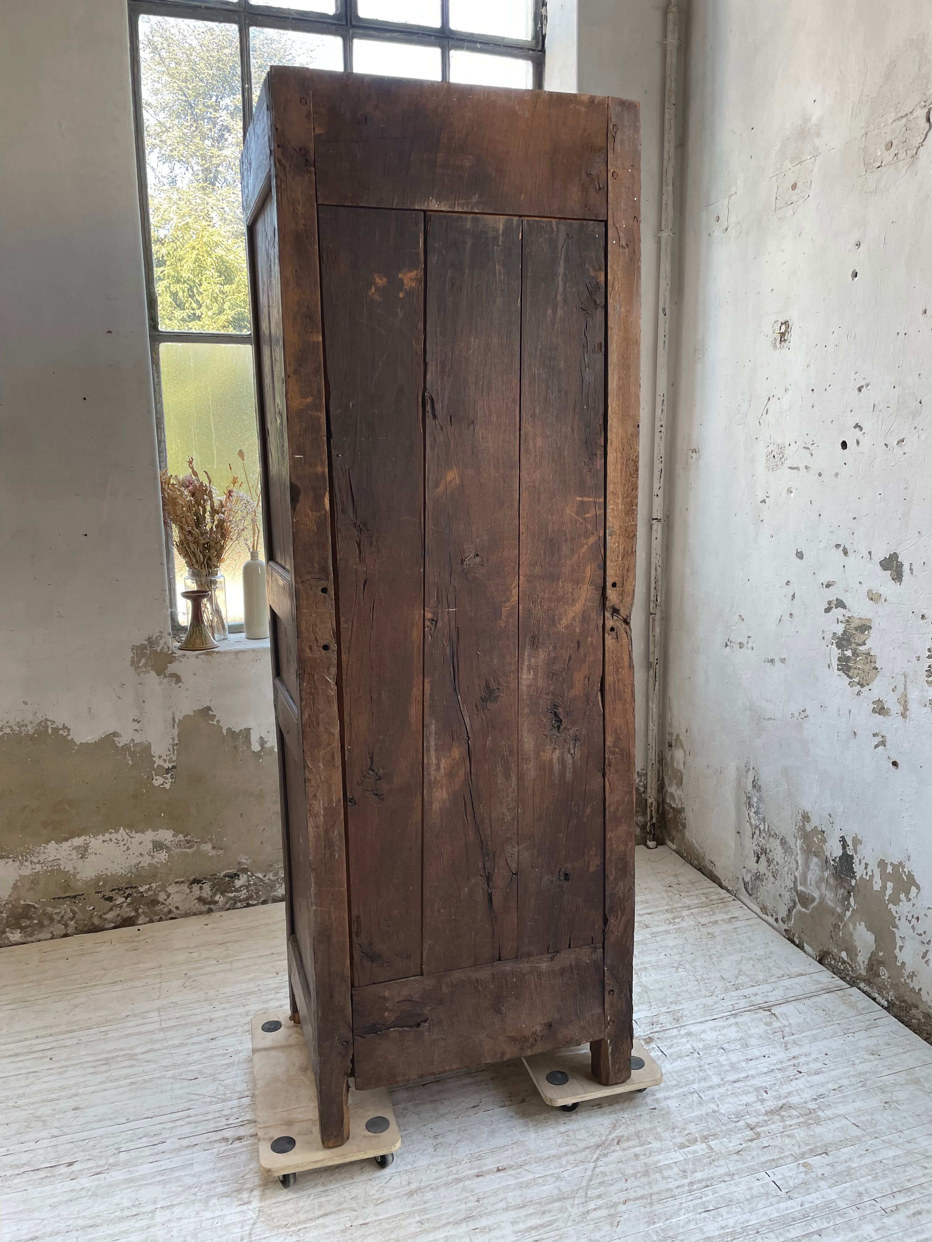 Savoyard solid oak cabinet XVIIIth