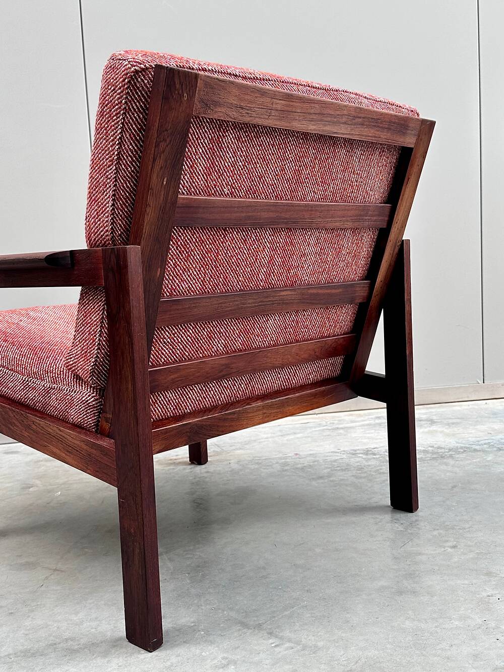 Fauteuil 'Capella' en palissandre, Illum Wikkelsø pour N. Eilersen, Danemark, années 60.