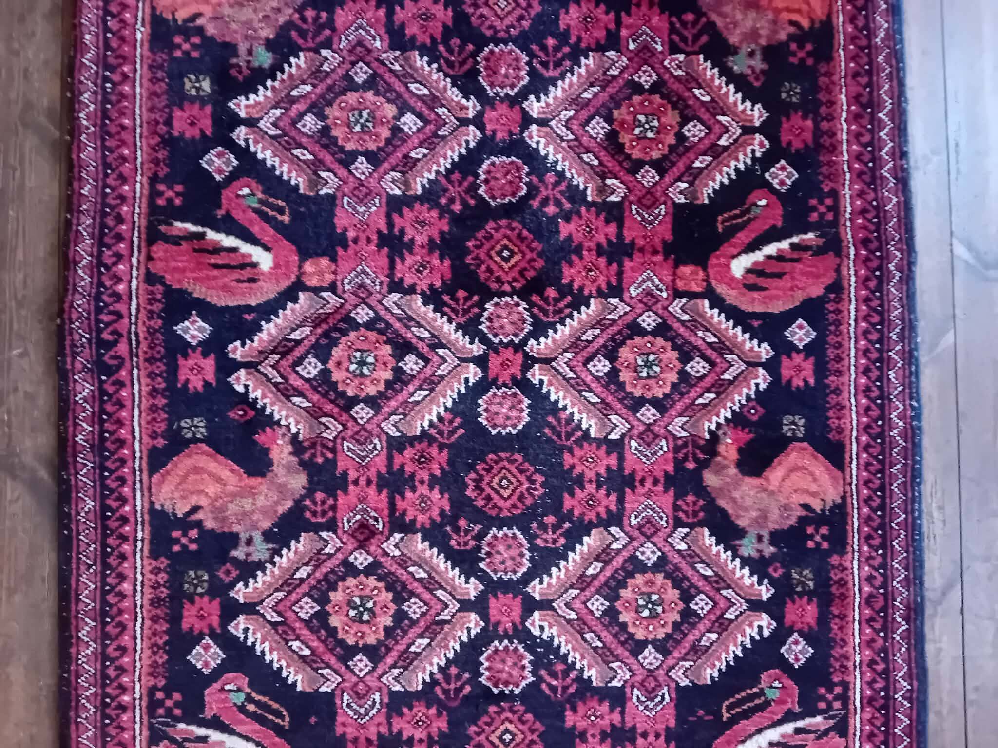 Handmade Belouch Persian rug 198x109cm