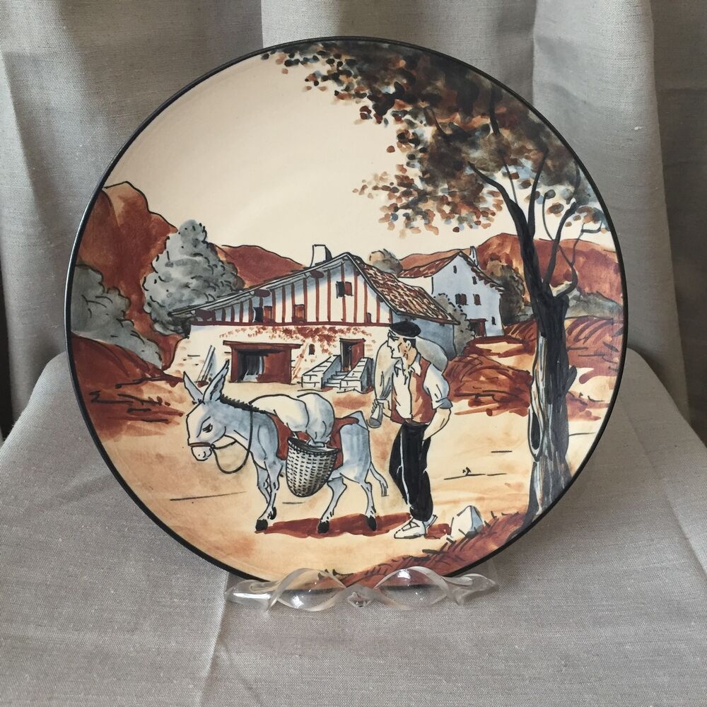 Basque ciboure plate with its donkey r le corrone