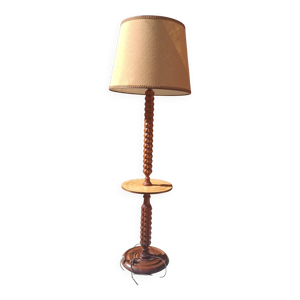 Lampadaire avec tablette