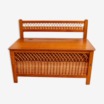 Chest bench with rattan