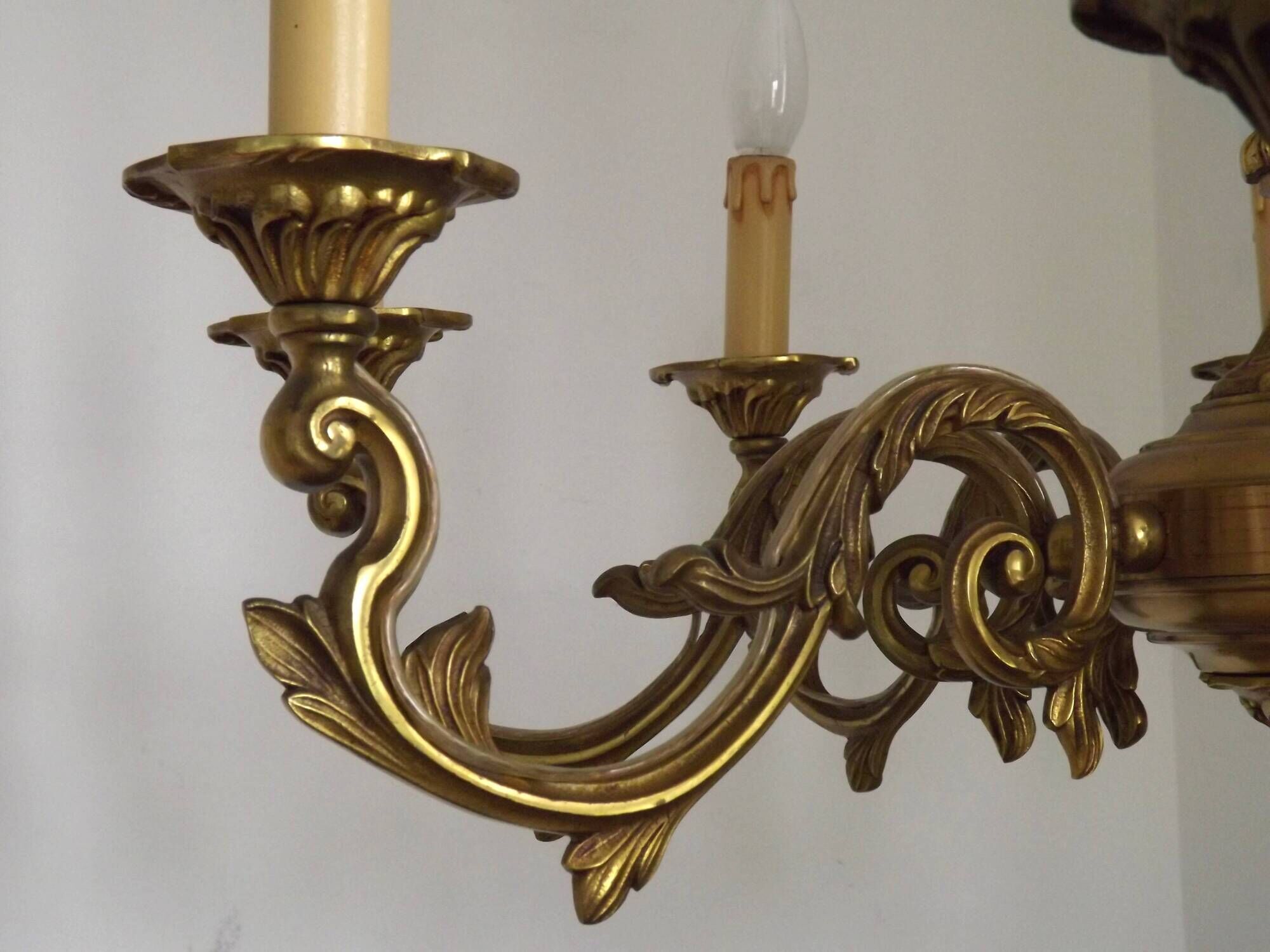 French Antique Traditional Bronze 8 Light Chandelier Acanthus Detail 5566