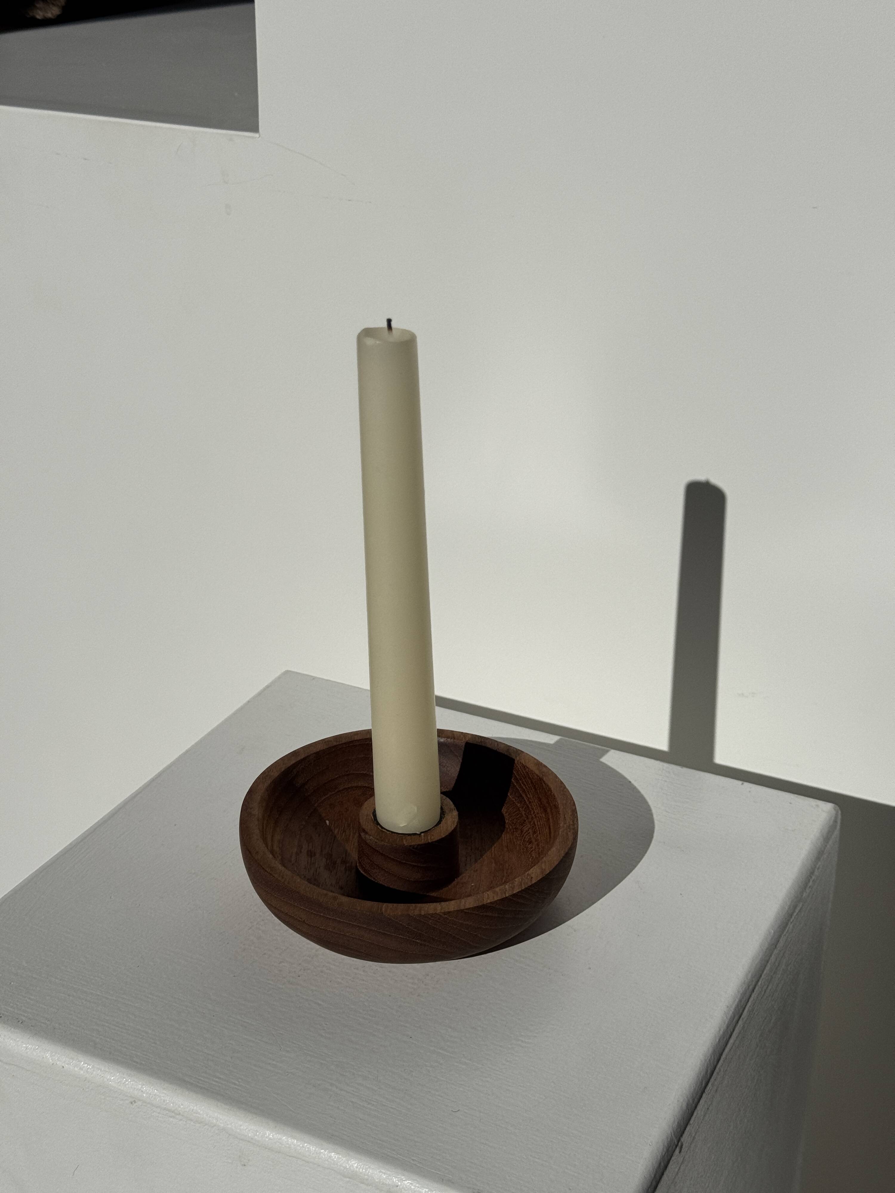 Circular teak monoxyle candle holder D12 H3