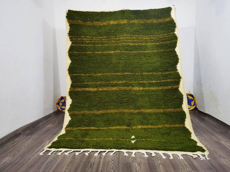 Traditional handmade pure wool rug, size 150 x 250 cm