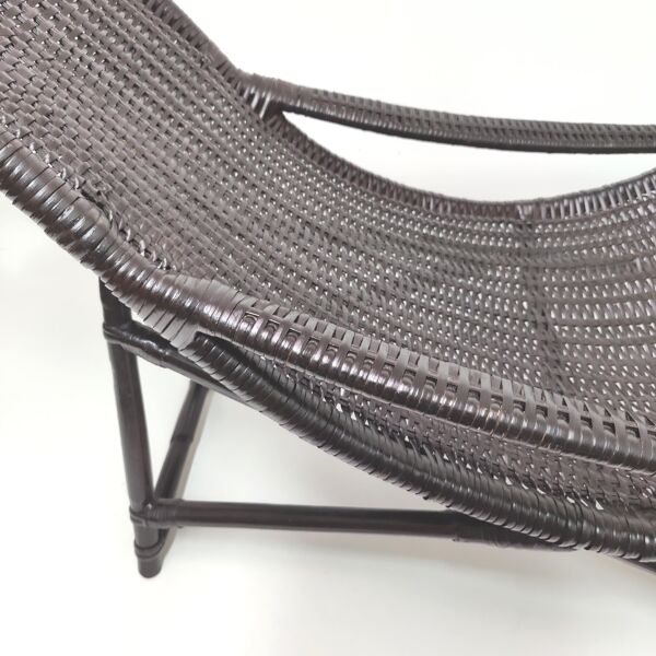 Chaise longue transat vintage en rotin noir