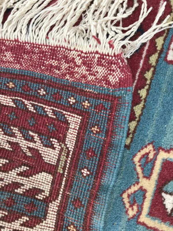 Vintage carpet Turkish konya done hand 130 X 158 CM