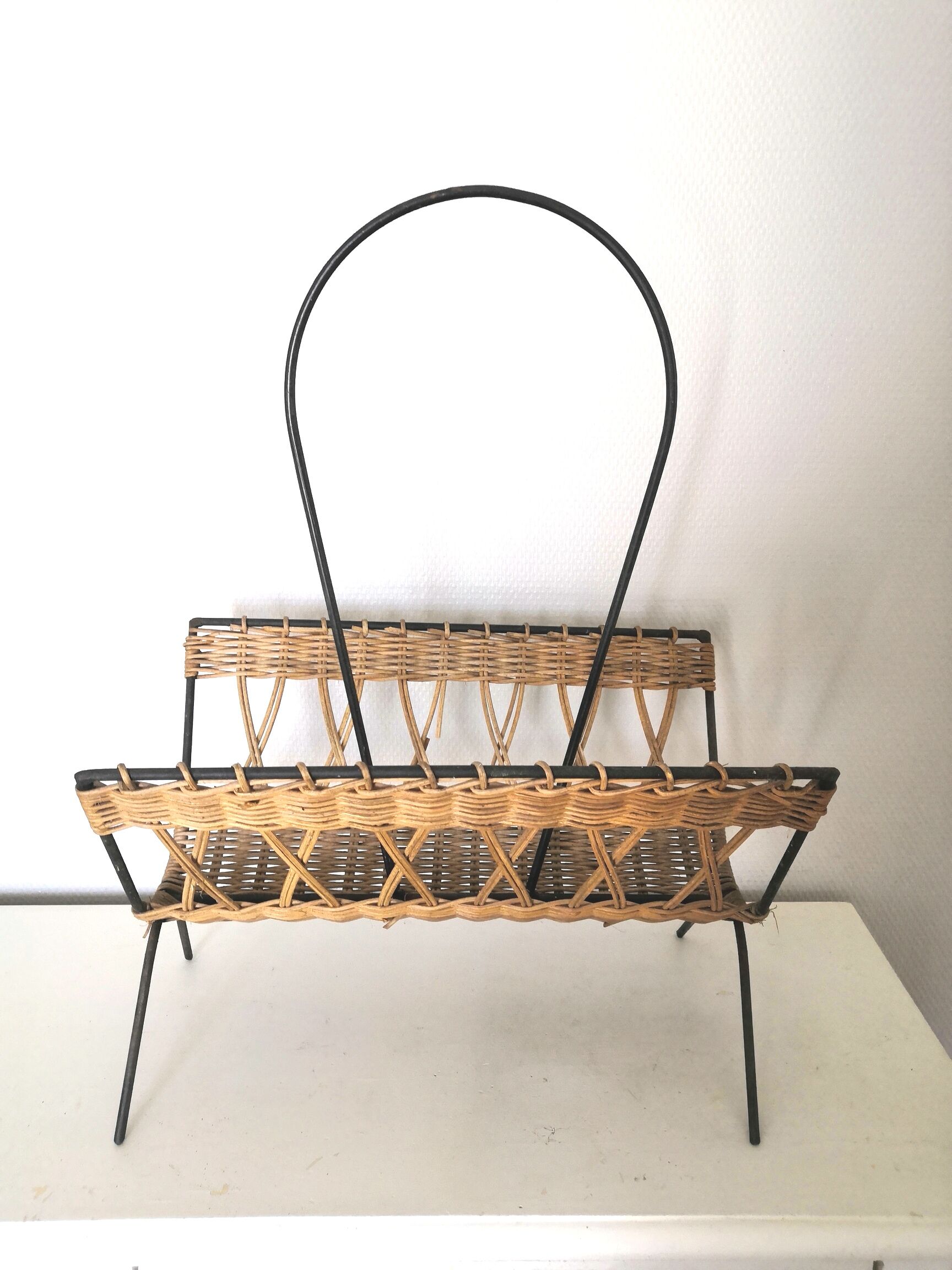 Vintage wicker and steel magazine door design 60s