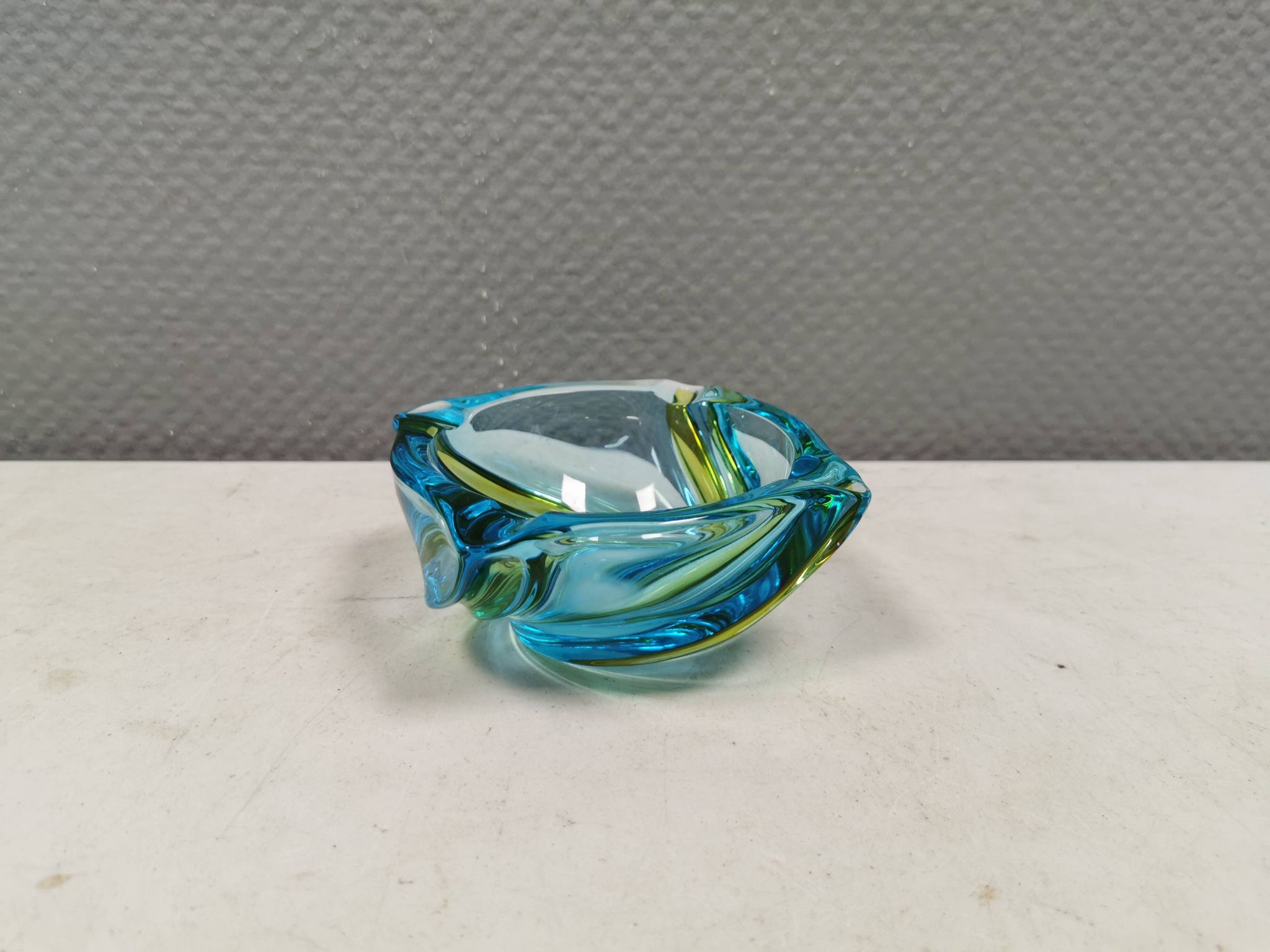 Beautiful ashtray in multicoloured glass. We guess Italy, 1980s.