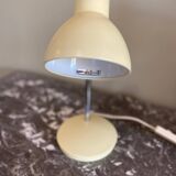 Articulated desk lamp
