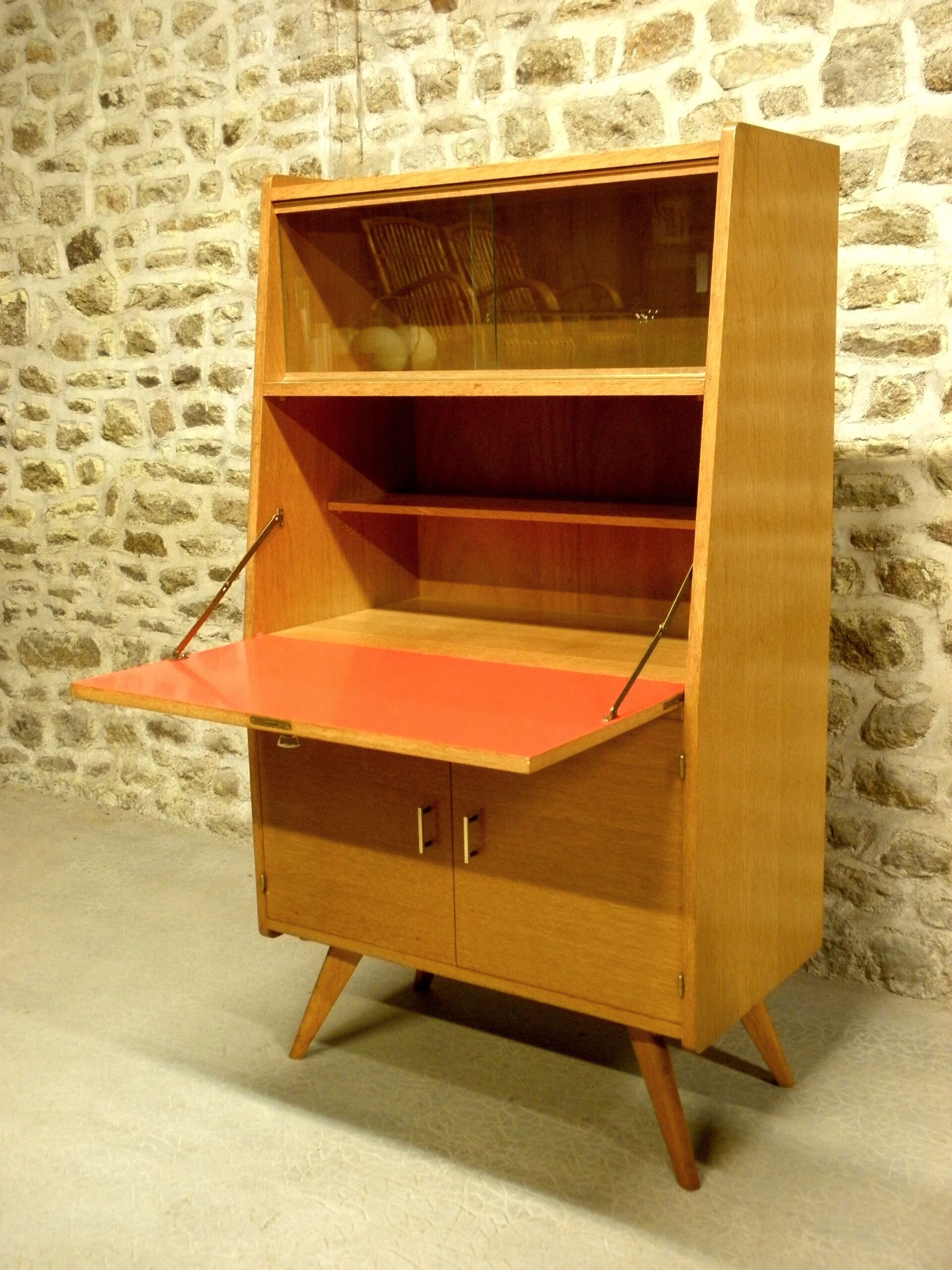 Secretary feet compass 60s