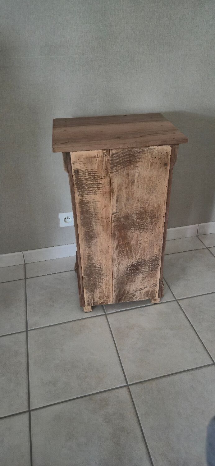 Small solid wood jam jar holder