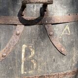Harvest rack, wooden barrel