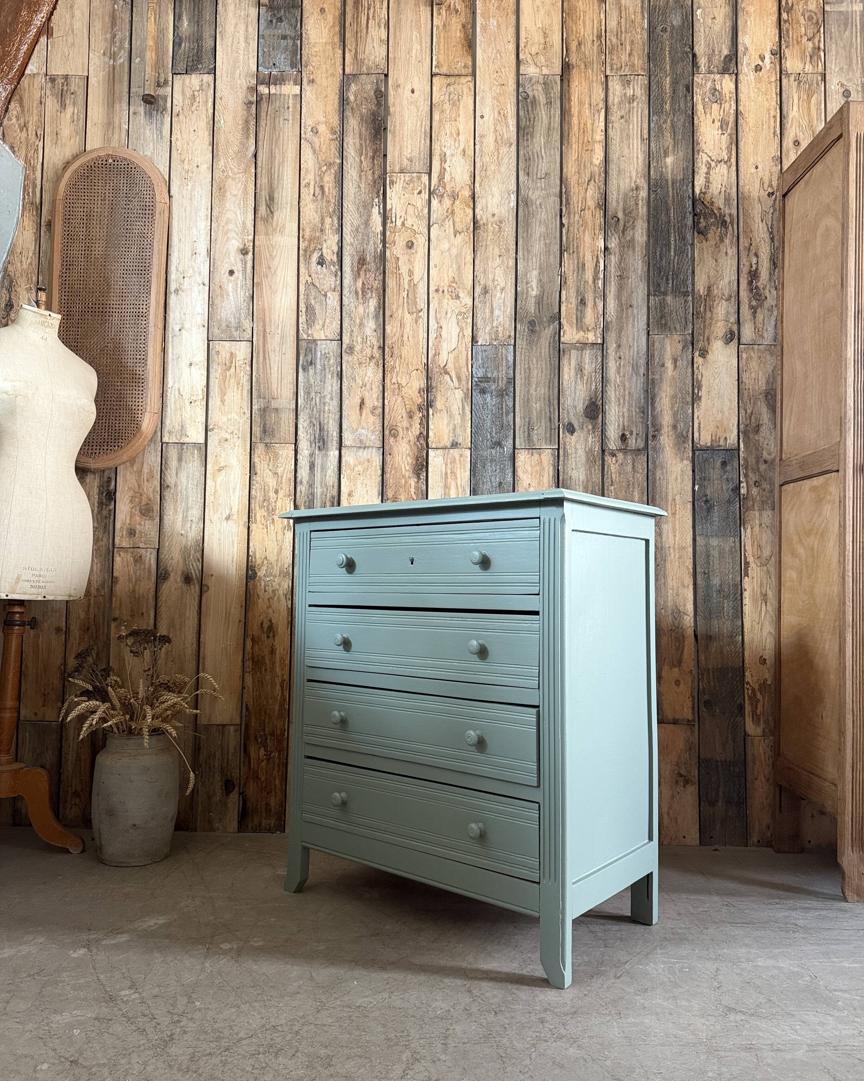 Commode de style Art Déco verte (rénovée)