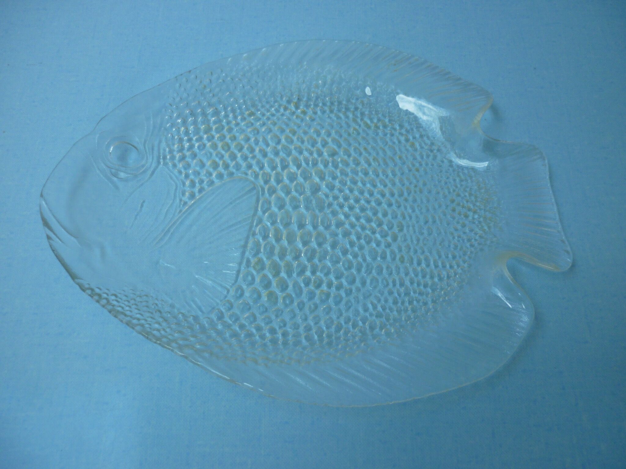 Arcoroc glass fish platter