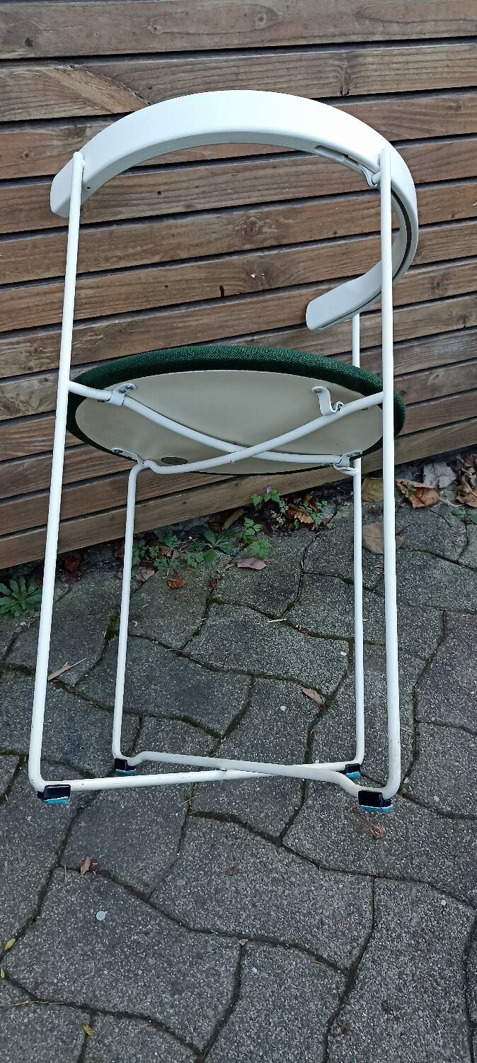 Soley chairs and designer table