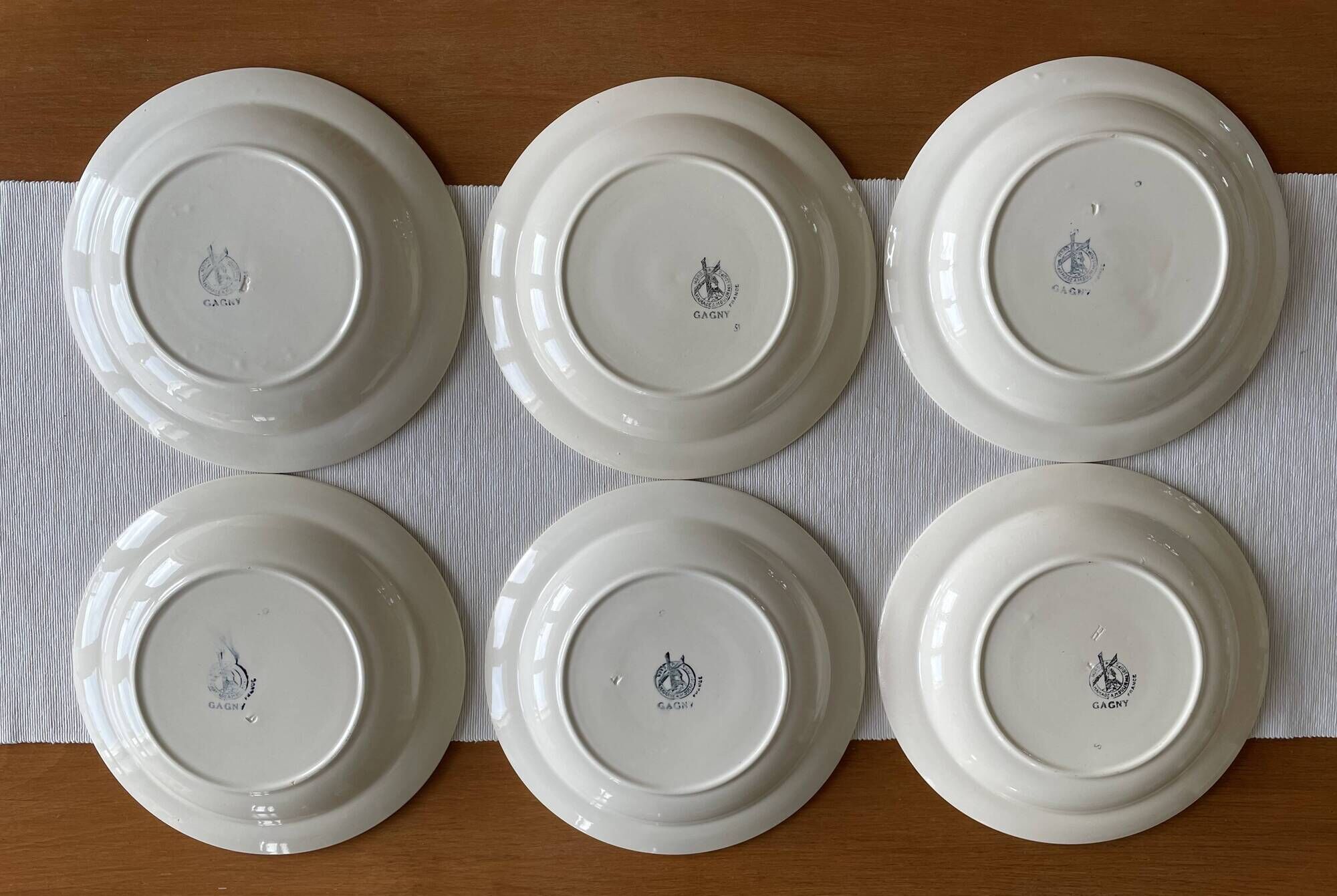 6 antique semi-deep plates in Saint-Amand earthenware (Nord)
