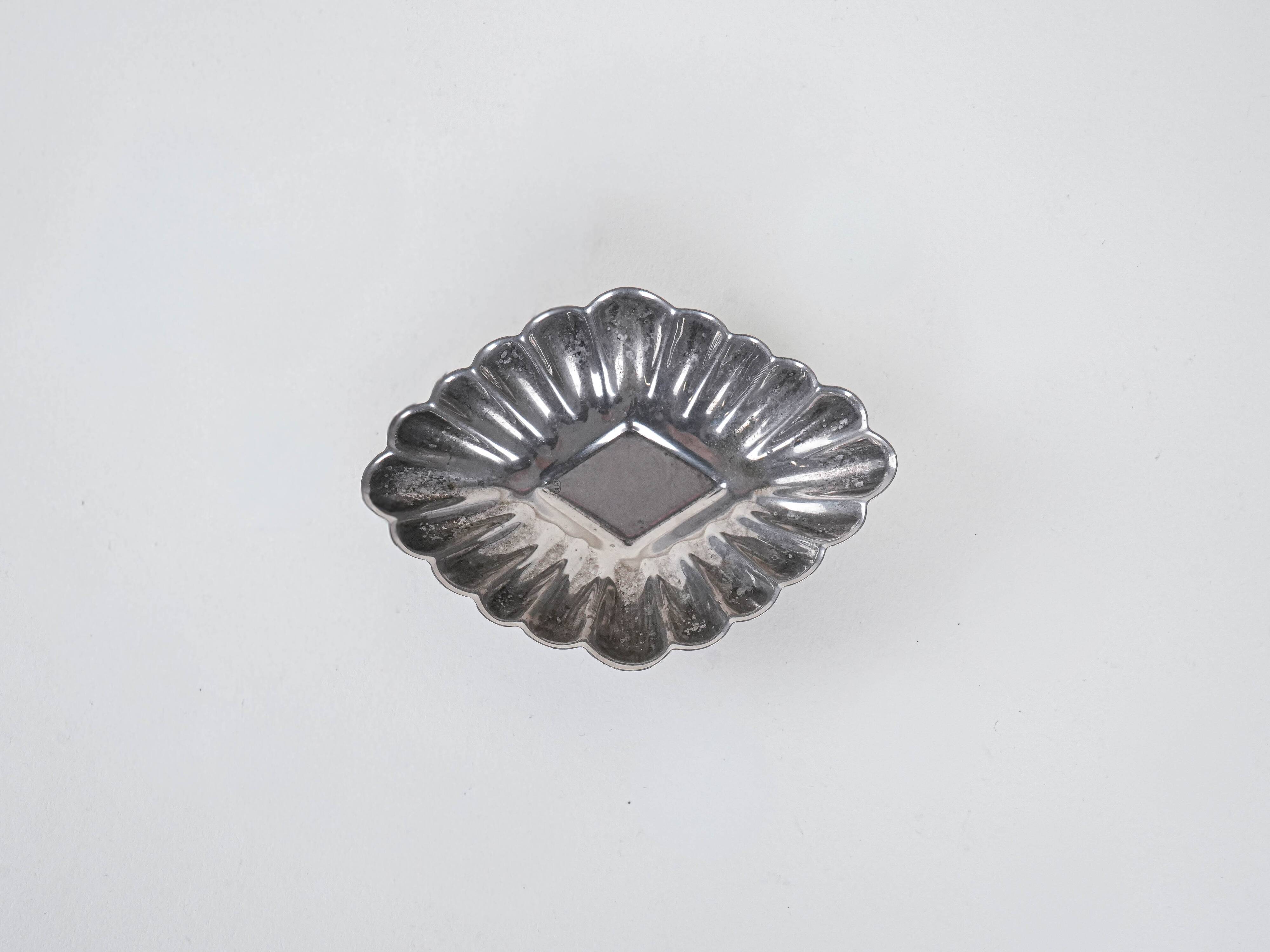 Metal platter, Italian design, 1970s, made in Italy