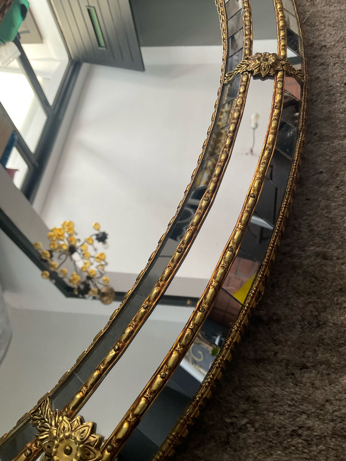 Vintage mirror in solid wood with brass and parcloses.