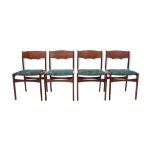 ensemble de quatre chaises