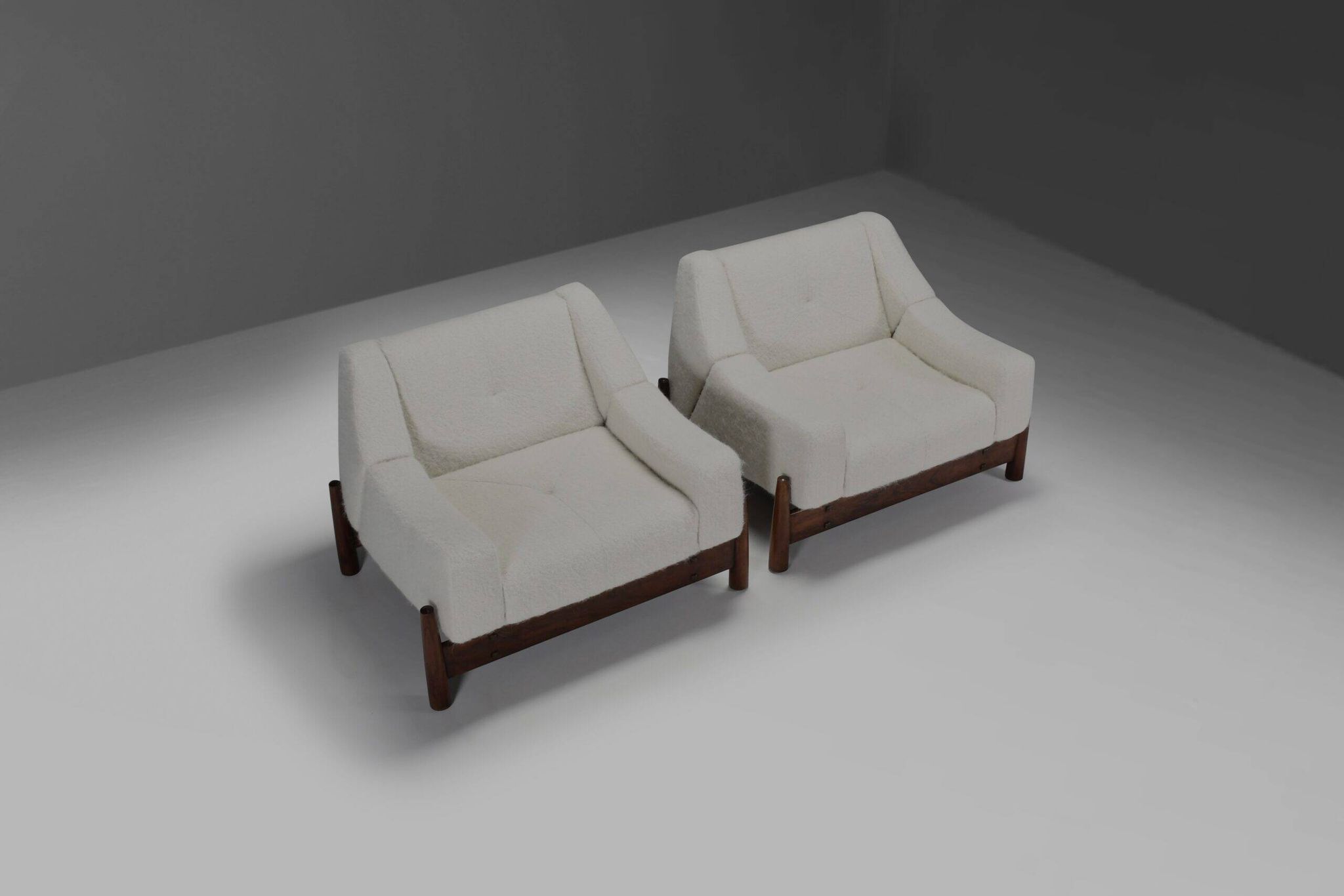Pair of rosewood lounge chairs by Móveis Cimo, Brazil 1950s