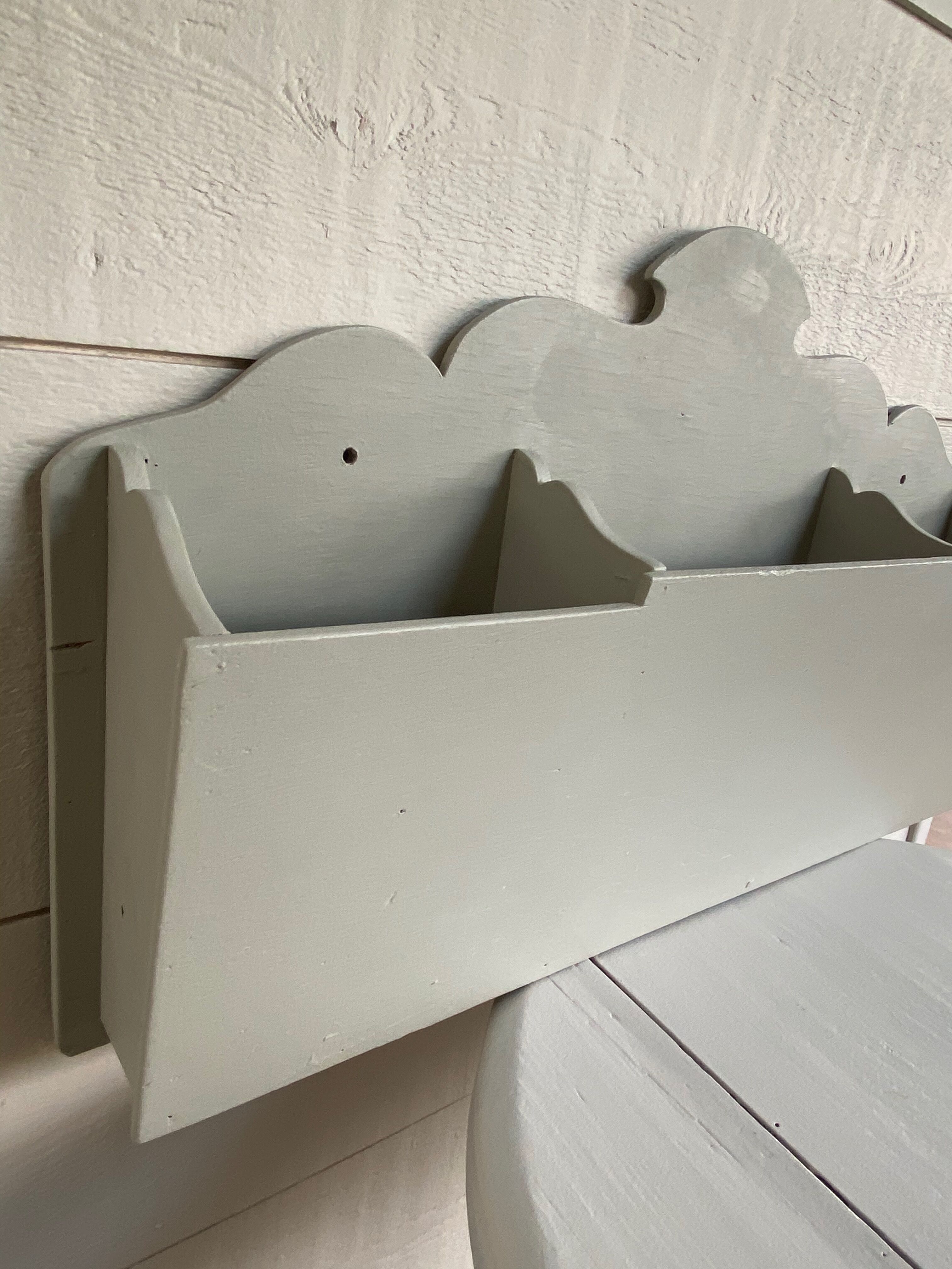 Compartmentalized shelf, mail storage