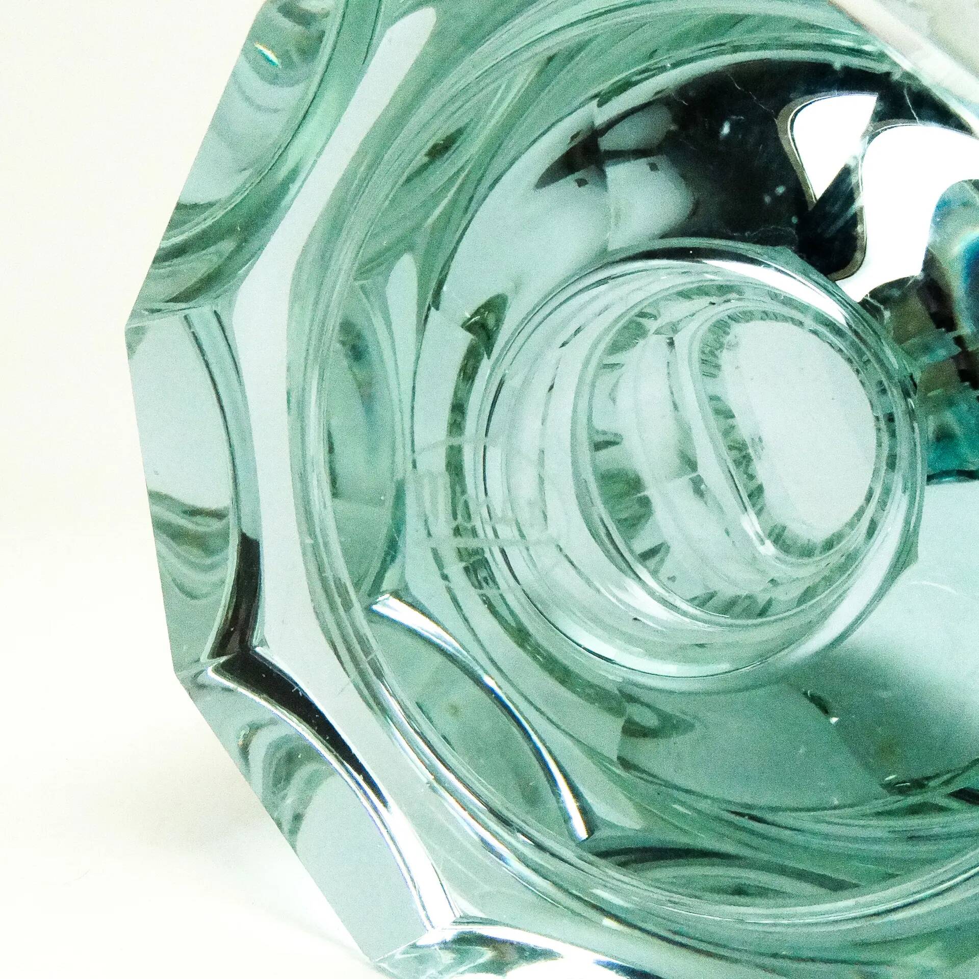 Vase Art Déco, verre alexandrite, design de J. Hoffmann, Moser, Tchécoslovaquie, années 1930