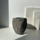 Vase / Large sculpted concrete pot