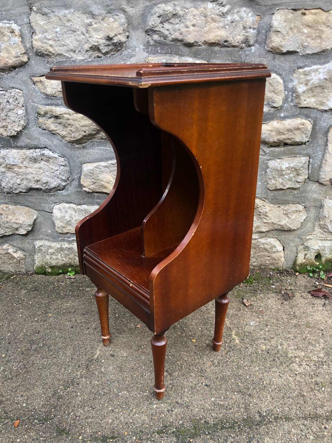 Bedside record holder