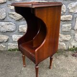 Bedside record holder