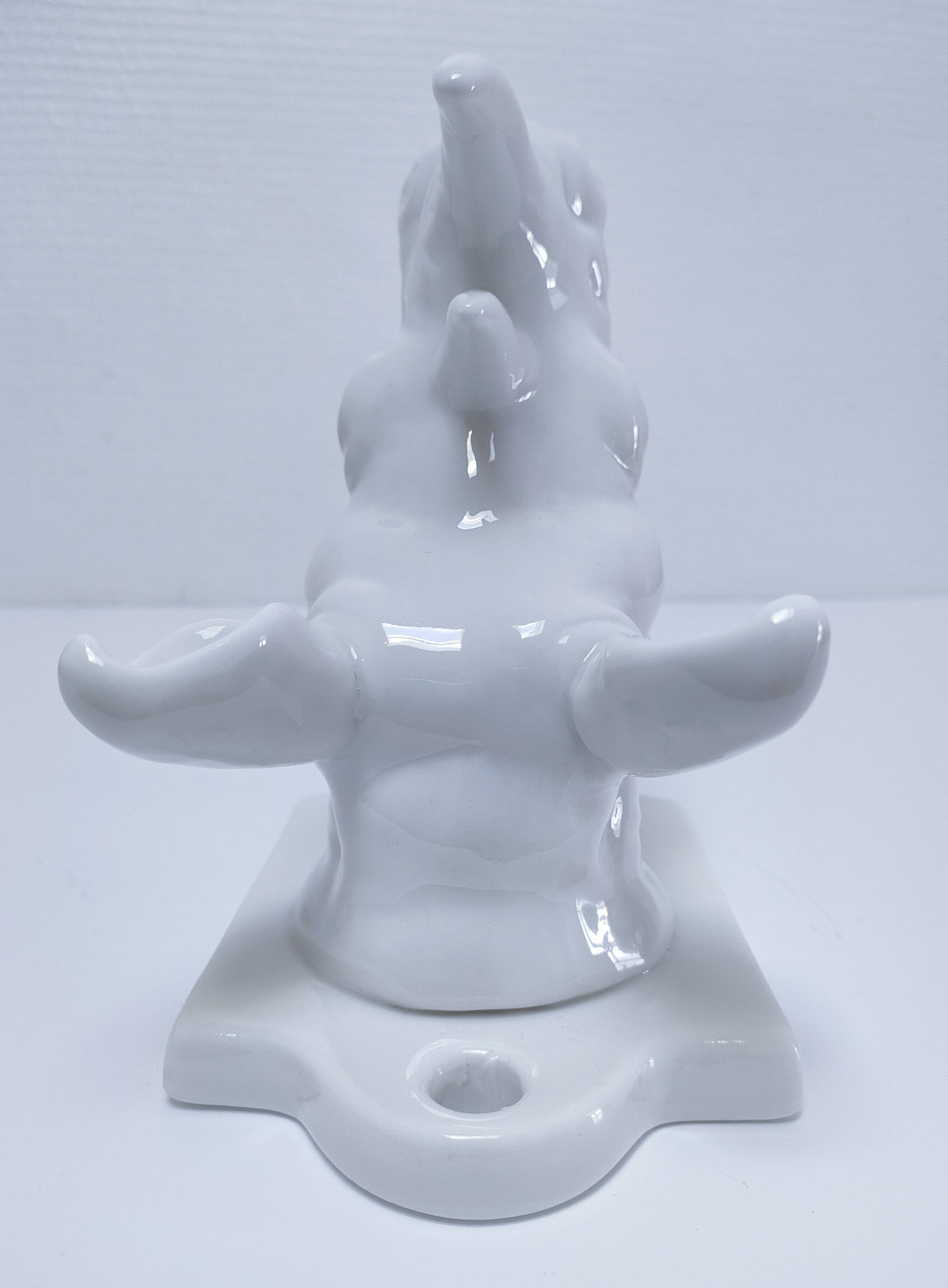 Porcelain rhinoceros design coat rack