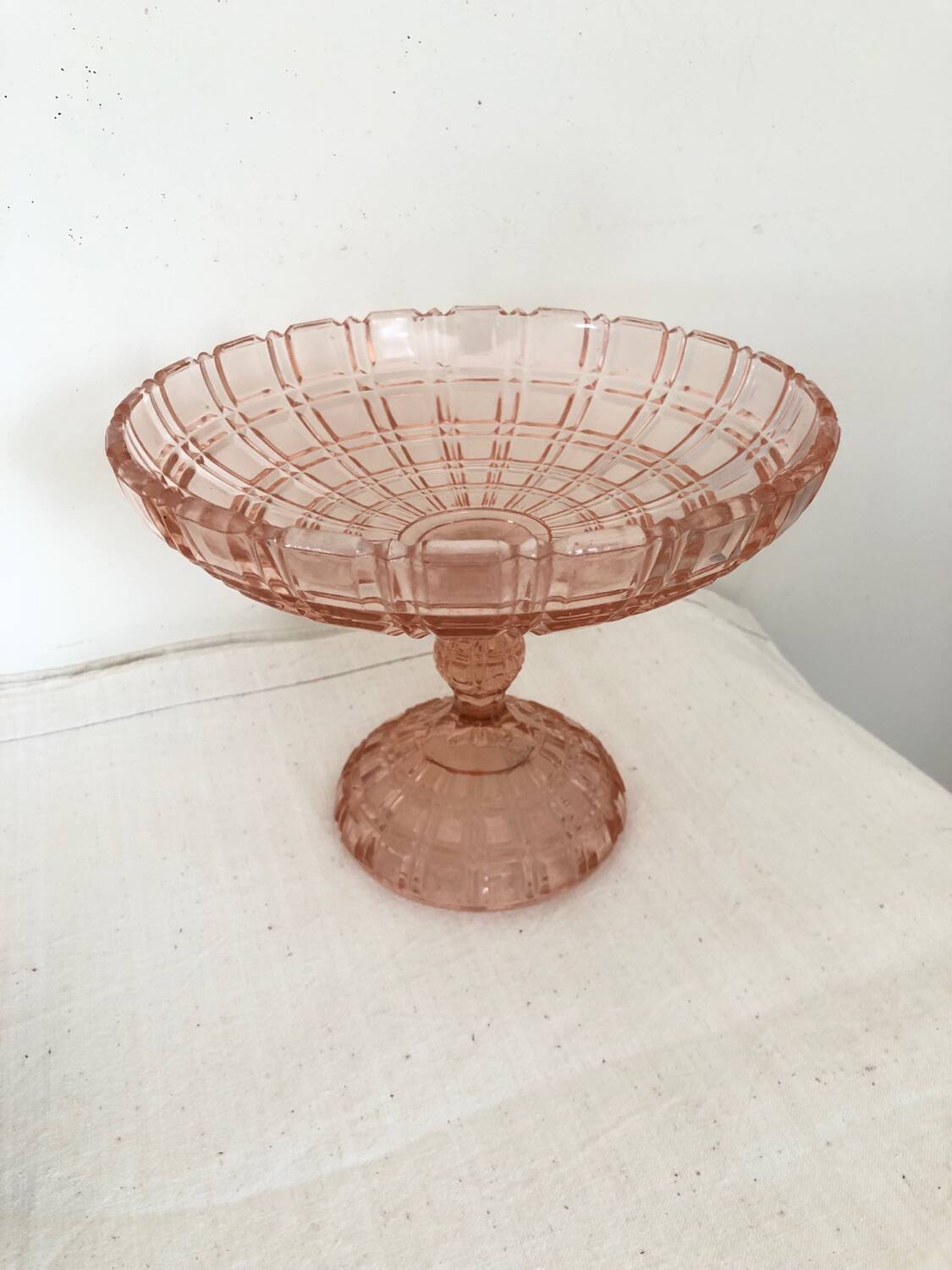 Compote bowl in chiseled faceted pink glass