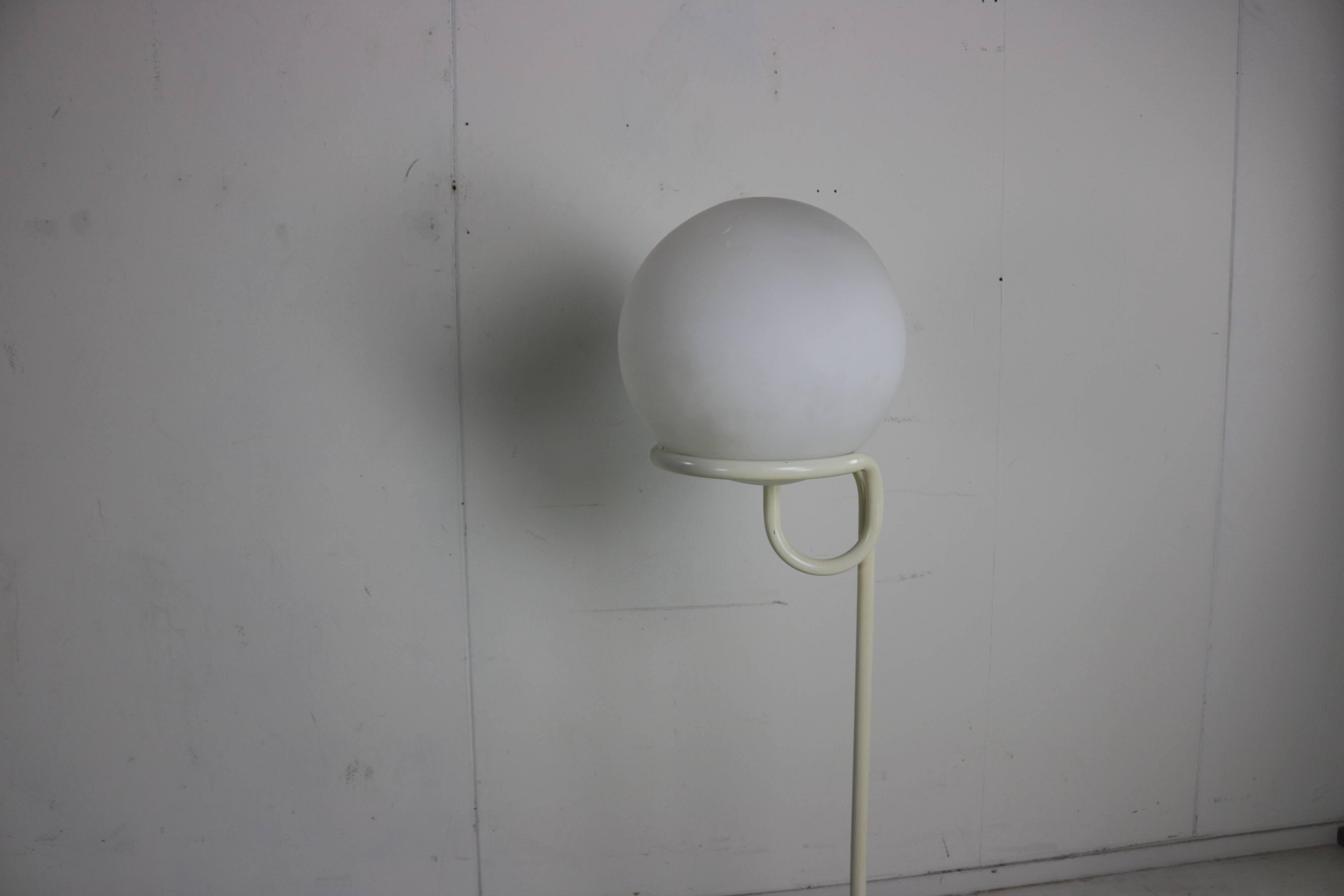 Dutch design Globe lighting by Aldo van den Nieuwelaar for Domani