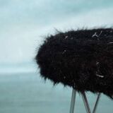 Hairpin stool in 1970s space style, fluffy stool