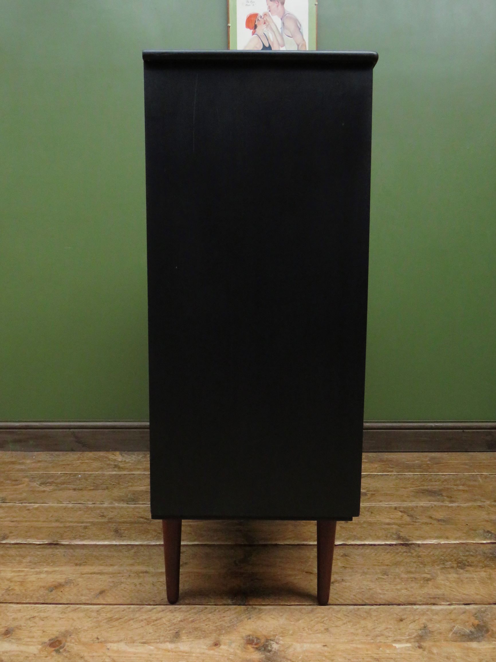 Commode vintage