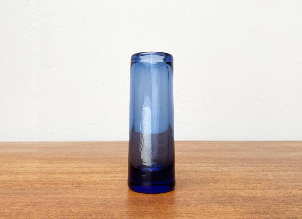 Glass vase from the Danish Labrador series by Per Lütken for Holmegaard, 1950s.