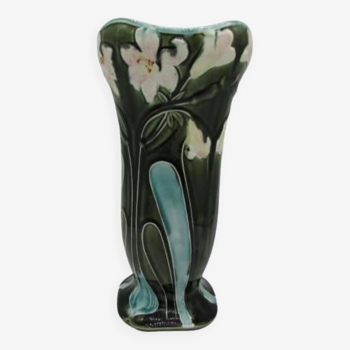 Art-Nouveau slip vase decorated with Iris flowers