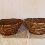 2 old baskets olive