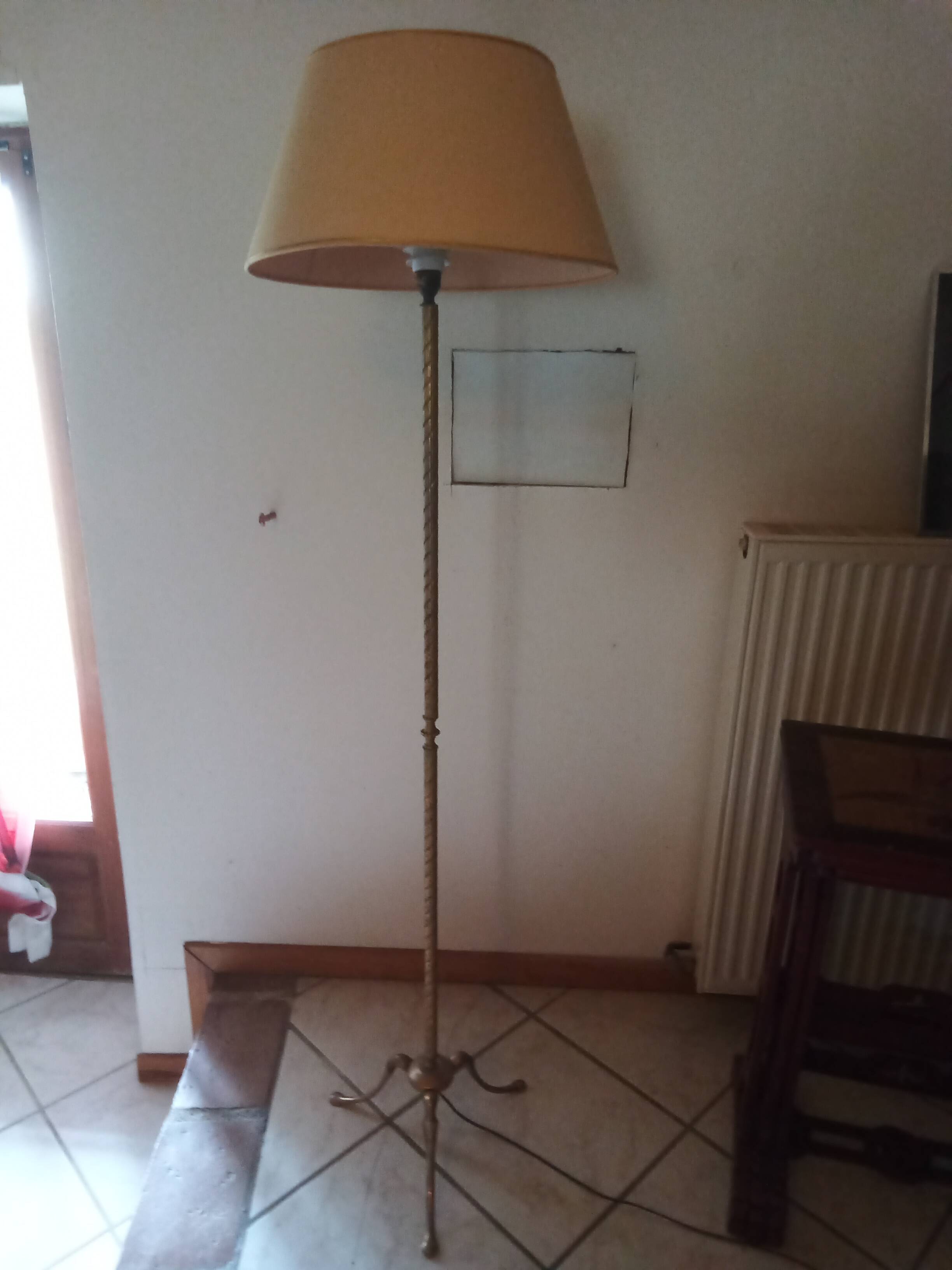 Vintage 50s tripod floor lamp in gold-plated brass