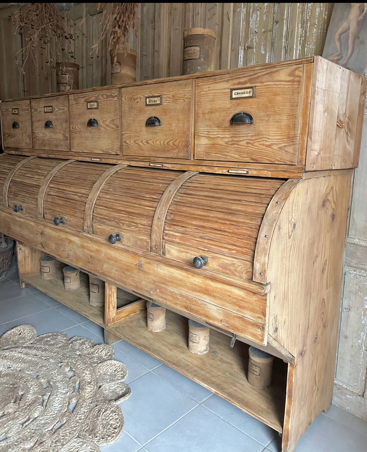 Exceptionnel meuble grainetier